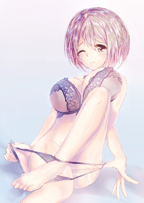 下着を脱ぐ