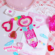 原創❤꒰ა邱比特通信໒꒱愛心珠珠筆✎✩♡閃粉壓克力吊飾