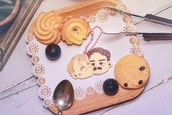 史實日舞布屈白巧壓克力吊飾