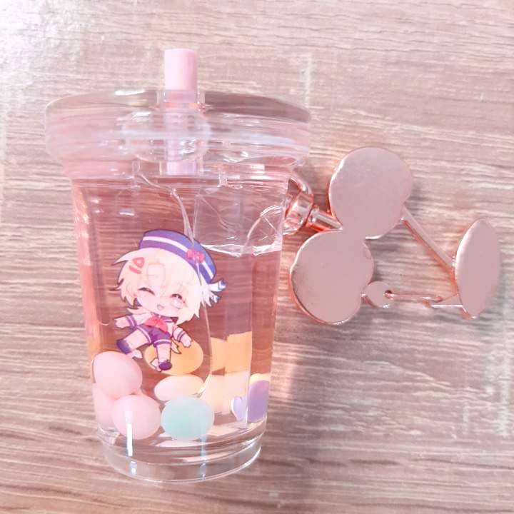 【原創】紅酒_入油奶茶吊飾