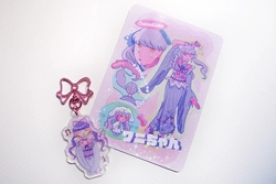 【原創】鱷魚子唱歌和服 蕾絲壓克力吊飾+酷卡套組